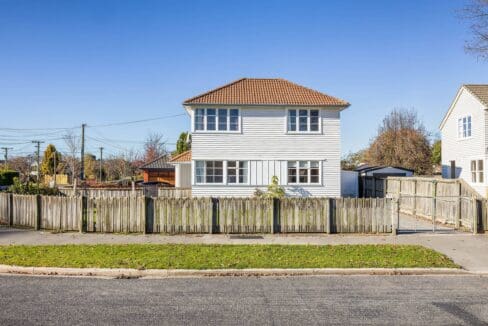 148889085__1747955370-27183-136EmmettSt2