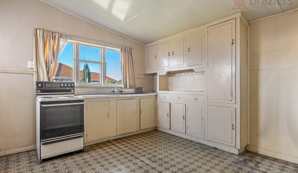 153297968__1751409041-153297968__1751235056-11767-011Open2viewID594284-467MainSouthRoadHornby