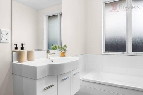 154390689__1752788422-1751850782-23-103SalisburySt5