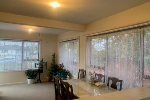 155418200__1752538193-26206-26NicholasDriveKitchenPic1