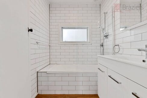 156948826__1753657928-156948826__1753657862-29163-17KearneysRoad3