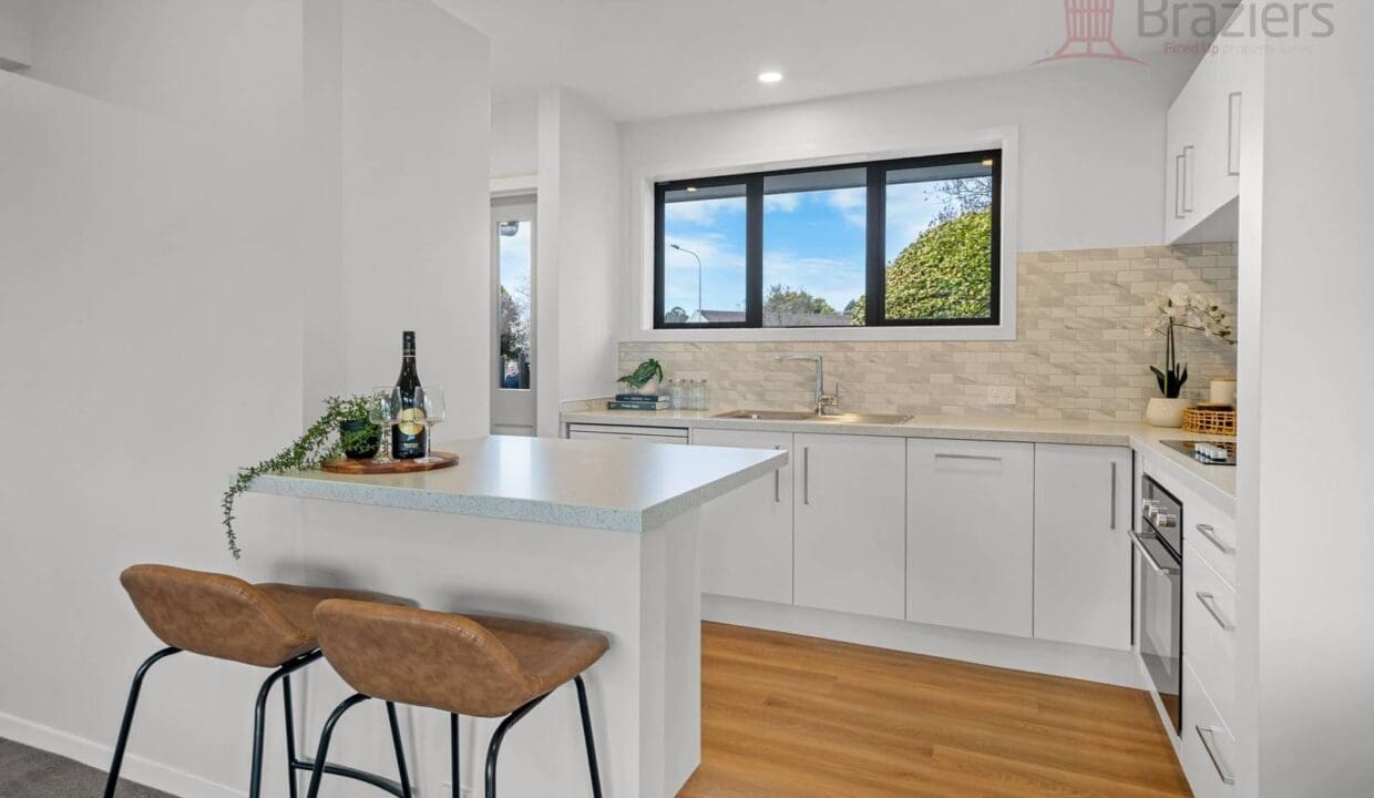 161939115__1756866299-161939115__1756866245-64242-214HENDERSON22