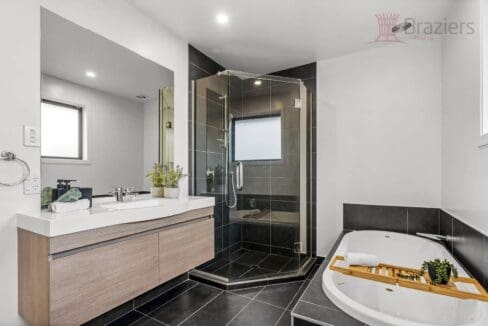 161939232__1756866299-161939232__1756866266-64153-214HENDERSON32