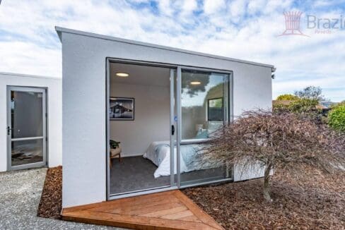 161939310__1756866299-161939310__1756866272-64322-214HENDERSON35