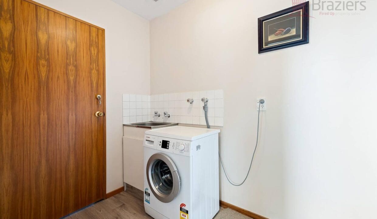 162727681__1757388956-162727681__1757388916-67432-1-43CLARIDGESRD12