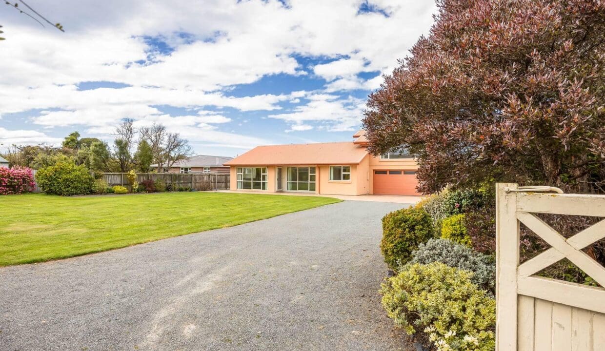 164878603__1758665825-164878603__1758662522-19820-5HALLIWELL1