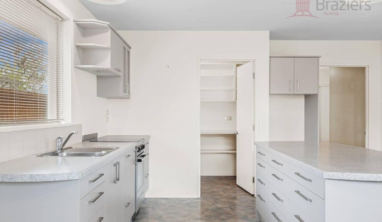 164879164__1758665825-164879164__1758662601-8434-5HALLIWELL12