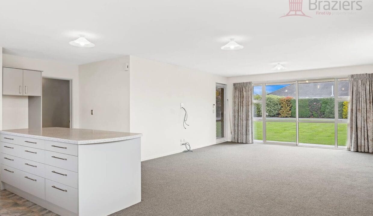 164879204__1758665825-164879204__1758662612-8396-5HALLIWELL13