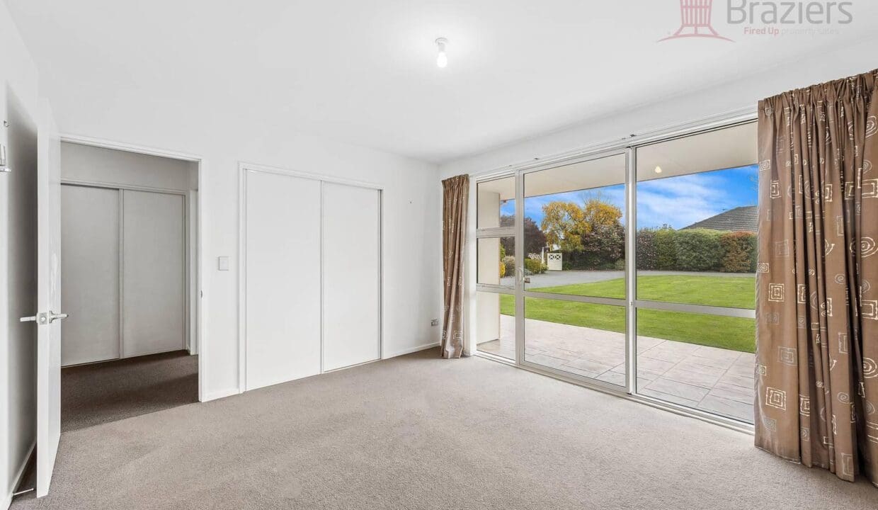 164879356__1758665825-164879356__1758662626-8402-5HALLIWELL15