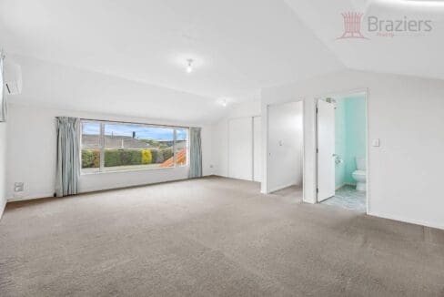 164879557__1758665826-164879557__1758662661-20122-5HALLIWELL18