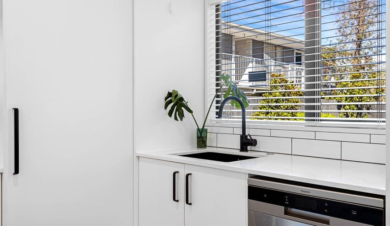 167328137__1760056828-167328137__1760049341-17842-5-90BishopSt7