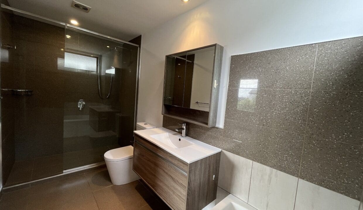 RBPR012387-RBPI009884