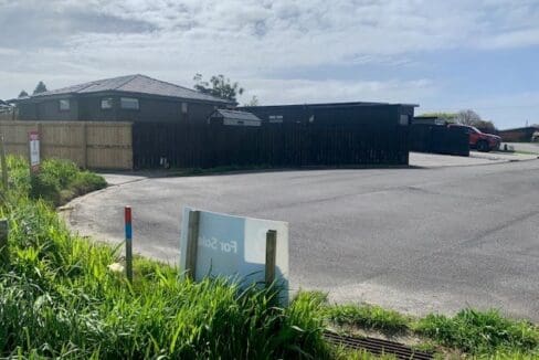 172135487__1762116617-5150-MaindrivePic7OrowaitiRoad