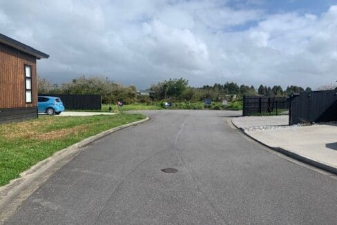 172135570__1762116626-18388-MaindrivePic2OrowaitiRoad