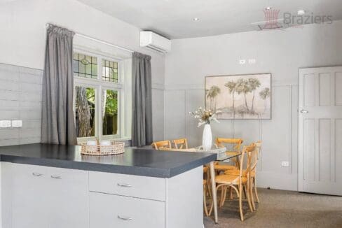 173356000__1762395705-173356000__1762380215-14024-NichollsSt546