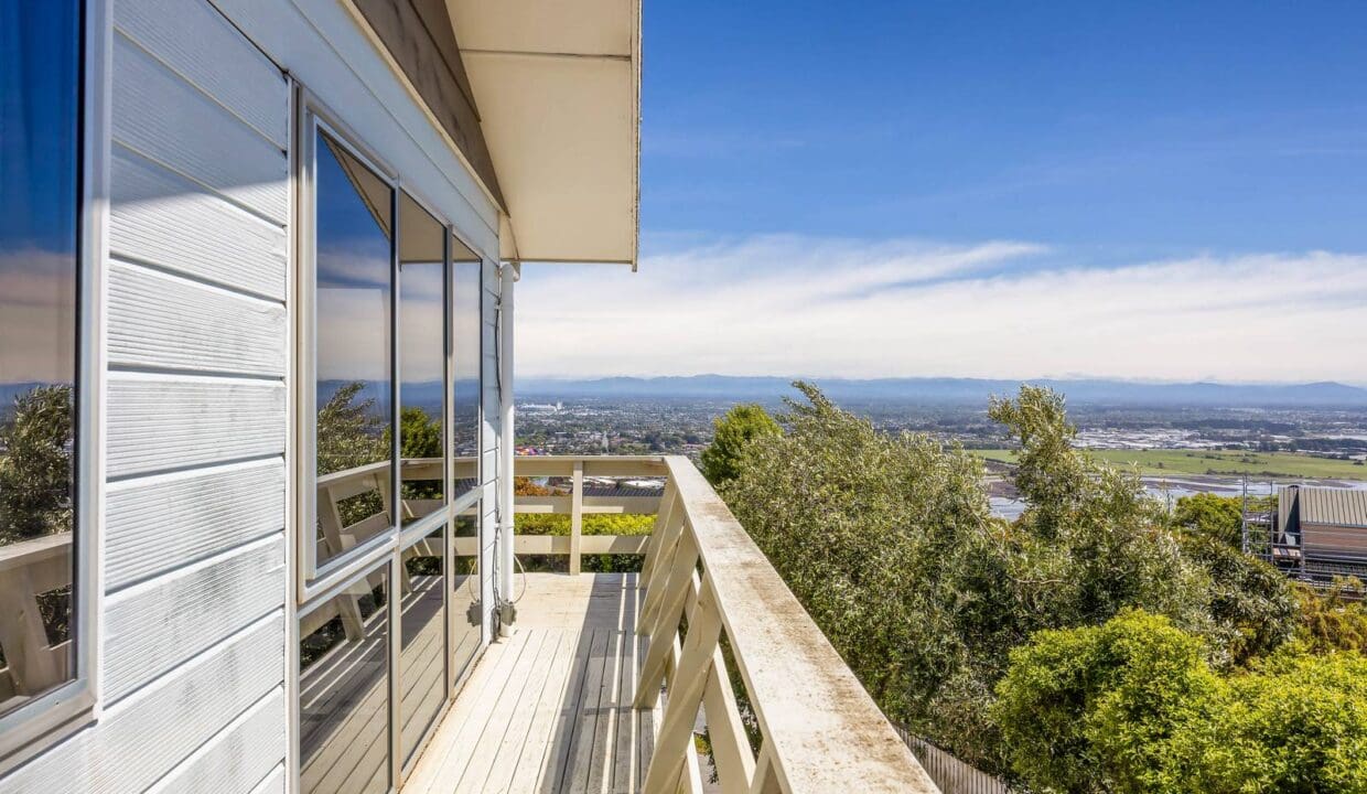 1763419582-14-CannonHillCres224A1