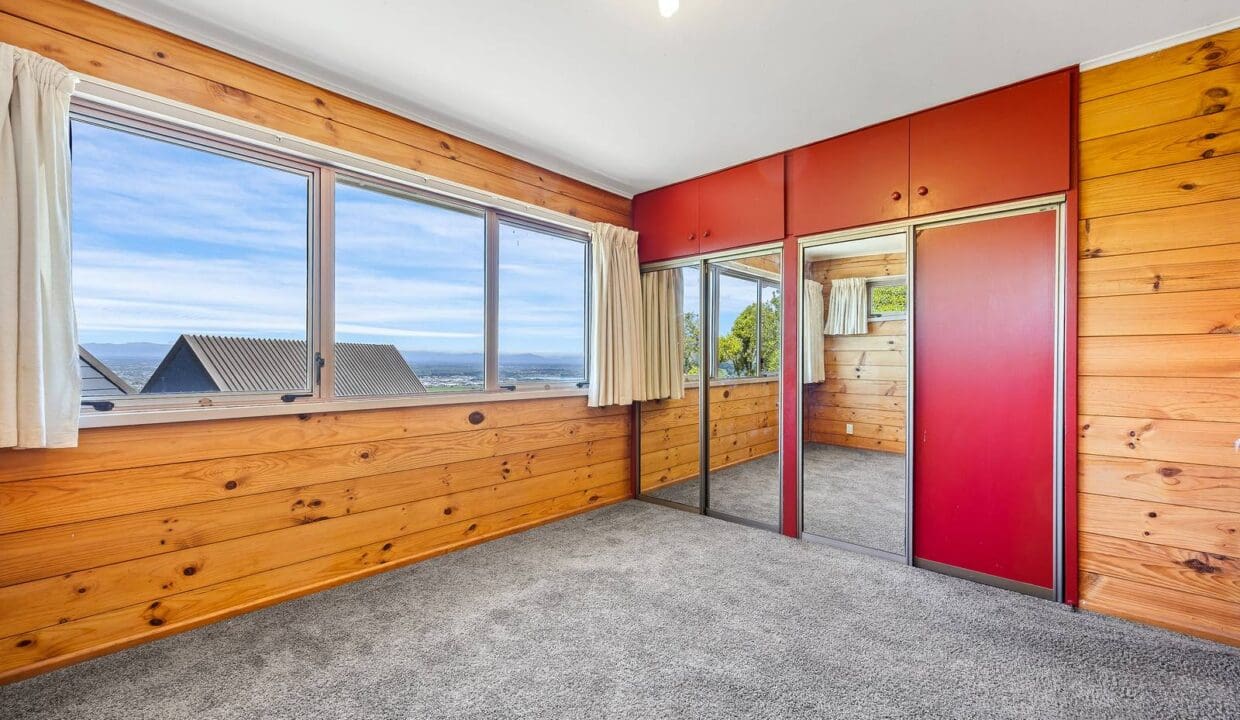 1763419582-16-CannonHillCres224A16