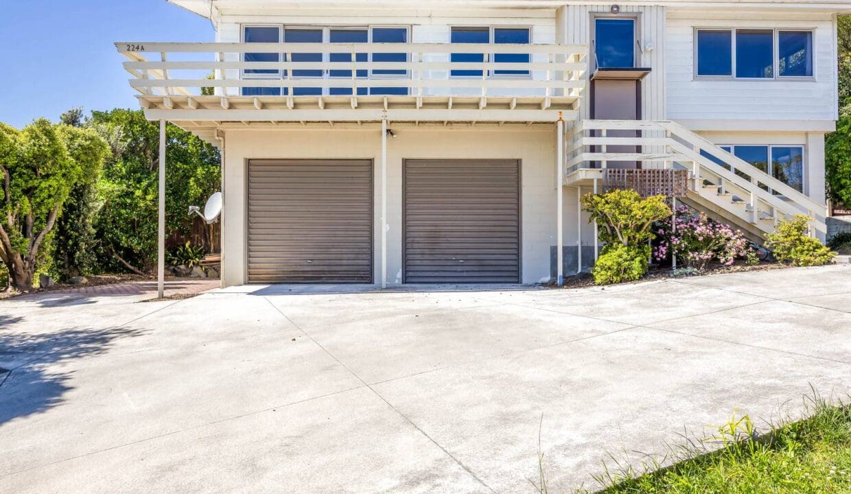 1763419582-2-CannonHillCres224A5