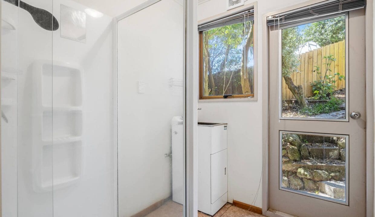 1763419582-22-CannonHillCres224A15