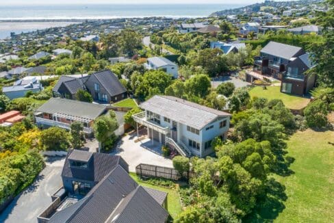 1763419582-24-CannonHillCres224A9