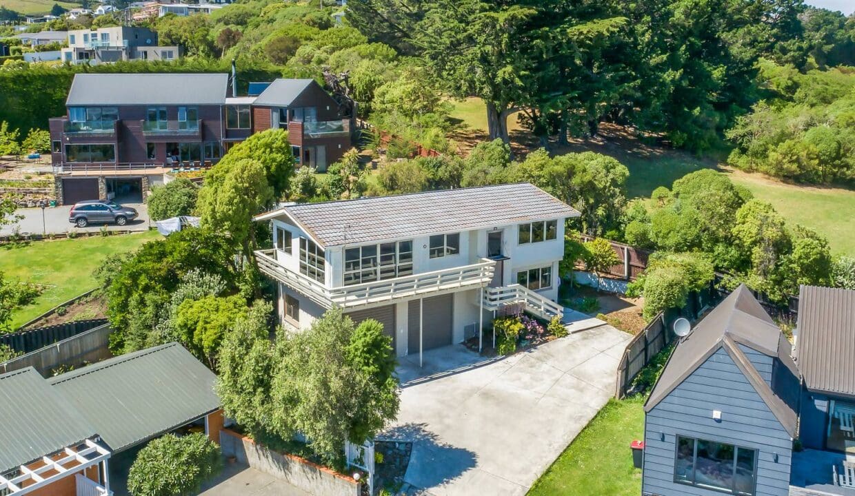 1763419582-3-CannonHillCres224A7