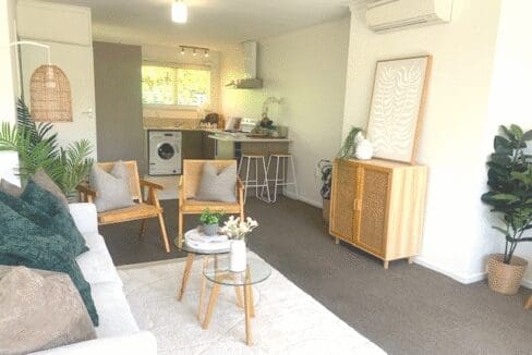 1763683888-15-NasebyLounge-KitchenOct2025