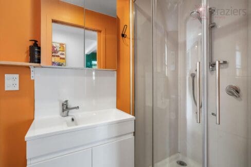 176729831__1764190702-176729831__1764110744-32695-DSC05806