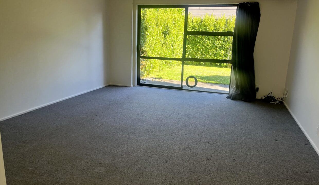 181110193__1766459005-63246-LoungePic3-15DraperStreetAE