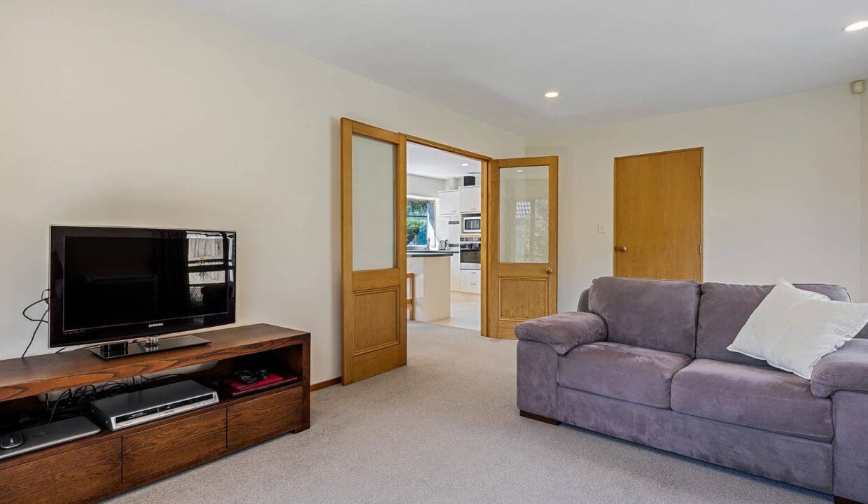 190577630__1772750411-18900-43BClaridgesRd9