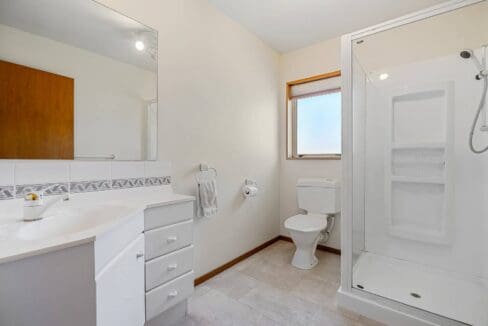 190577633__1772750414-18676-43BClaridgesRd11