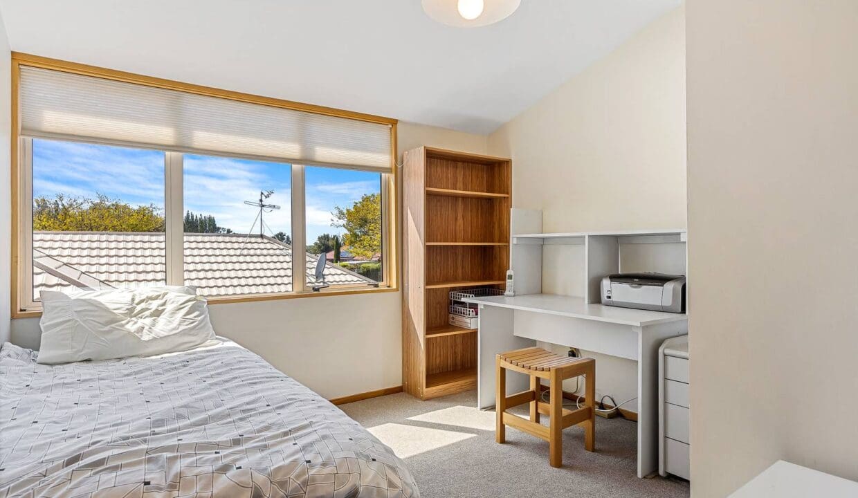 190577637__1772750420-18741-43BClaridgesRd14