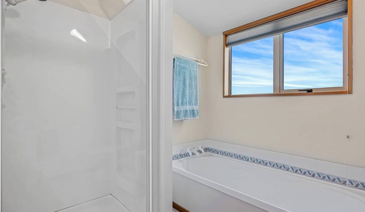 190577665__1772750424-18674-43BClaridgesRd16