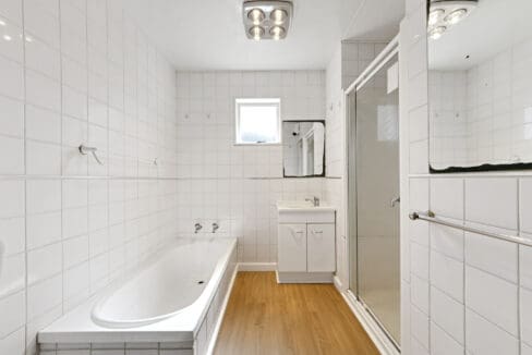 192240240__1773625070-53004-MEGA5948