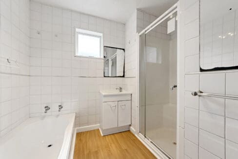 192240247__1773625072-53106-MEGA5957