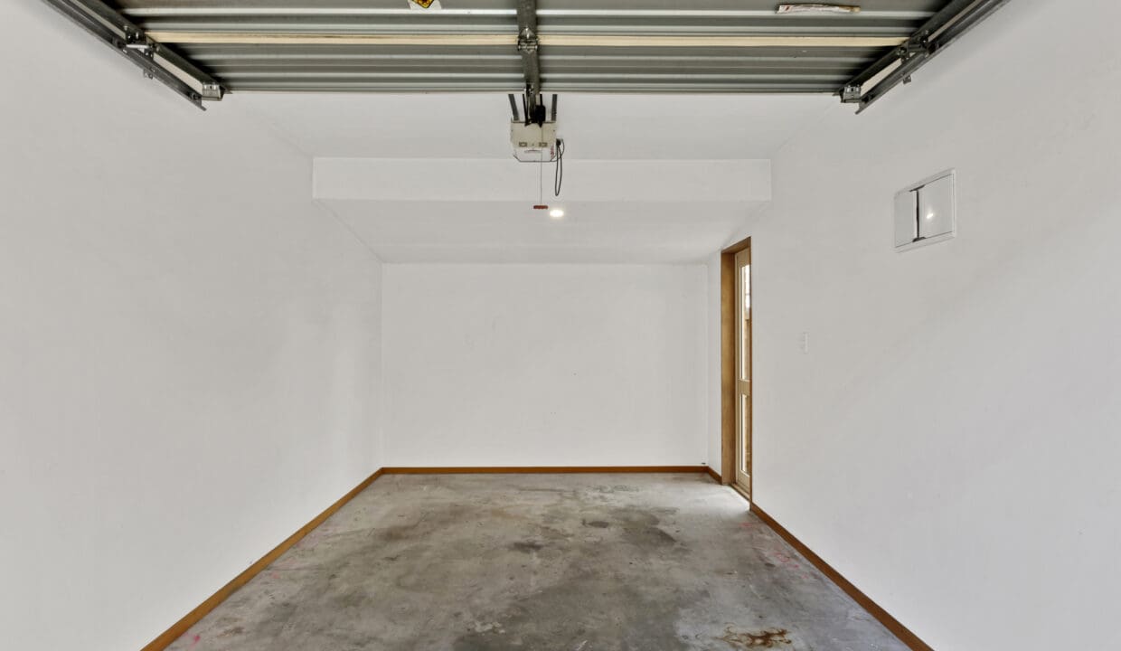 192240352__1773625097-66674-MEGA5884