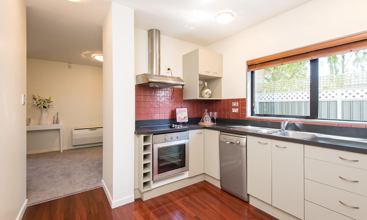 192747579__1773792452-33591-280c-worcester-st-6236927855720161219095430