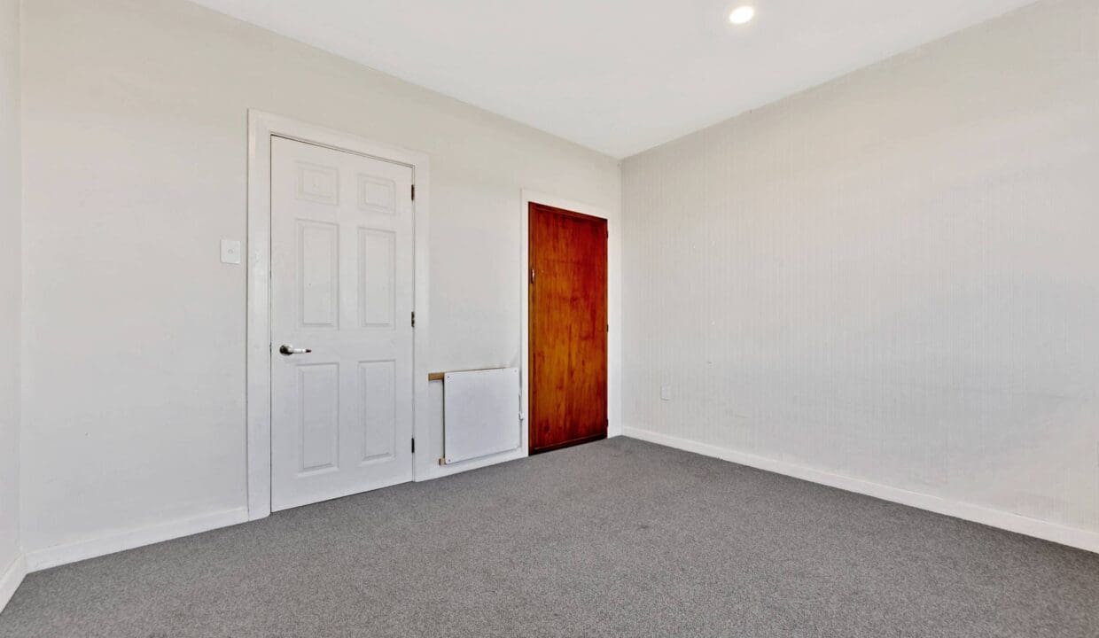 195004121__1775009891-67848-17KearneysRoad2