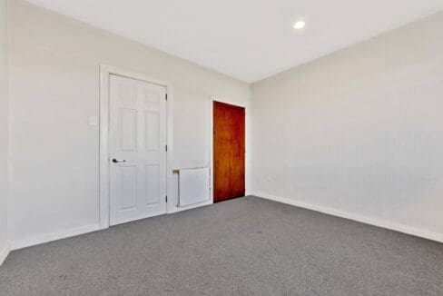 195004121__1775009891-67848-17KearneysRoad2