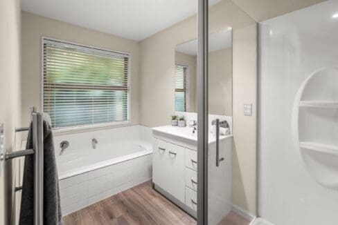 195398680__1775436112-28476-5a43aadd-8d32-4640-ba1d-b13d02657467