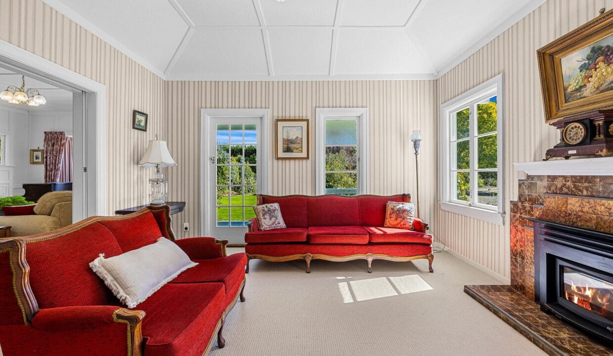 195496314__1775517498-24548-fbb22a07-5b2f-4b50-a172-589639f622e9