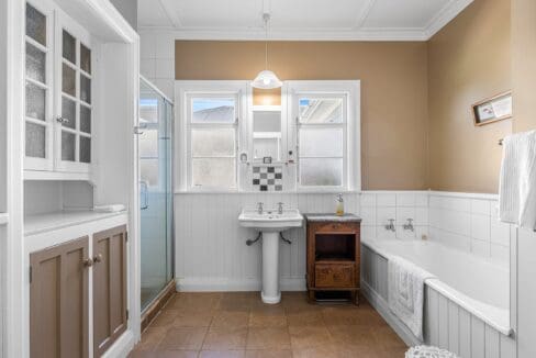 195496391__1775517517-24700-97ef27fa-1ac5-4e63-9ec2-e2f6835000a2