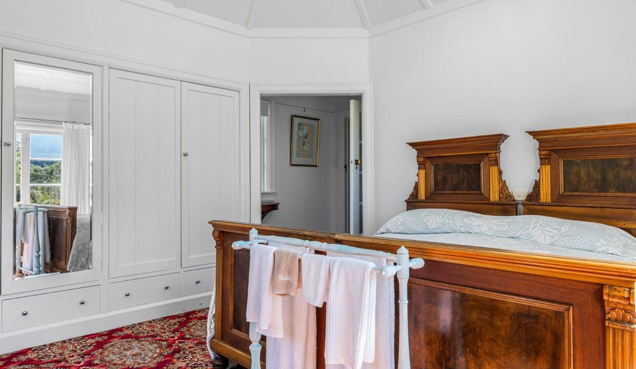 195496460__1775517528-24687-aa47c37c-f6cd-4e8e-b966-62cb6db3efa0