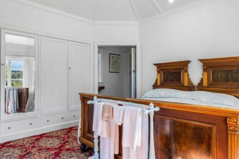 195496460__1775517528-24687-aa47c37c-f6cd-4e8e-b966-62cb6db3efa0