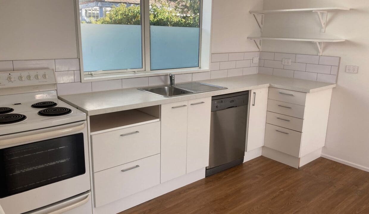 196086609__1775710967-90805-Kitchen1