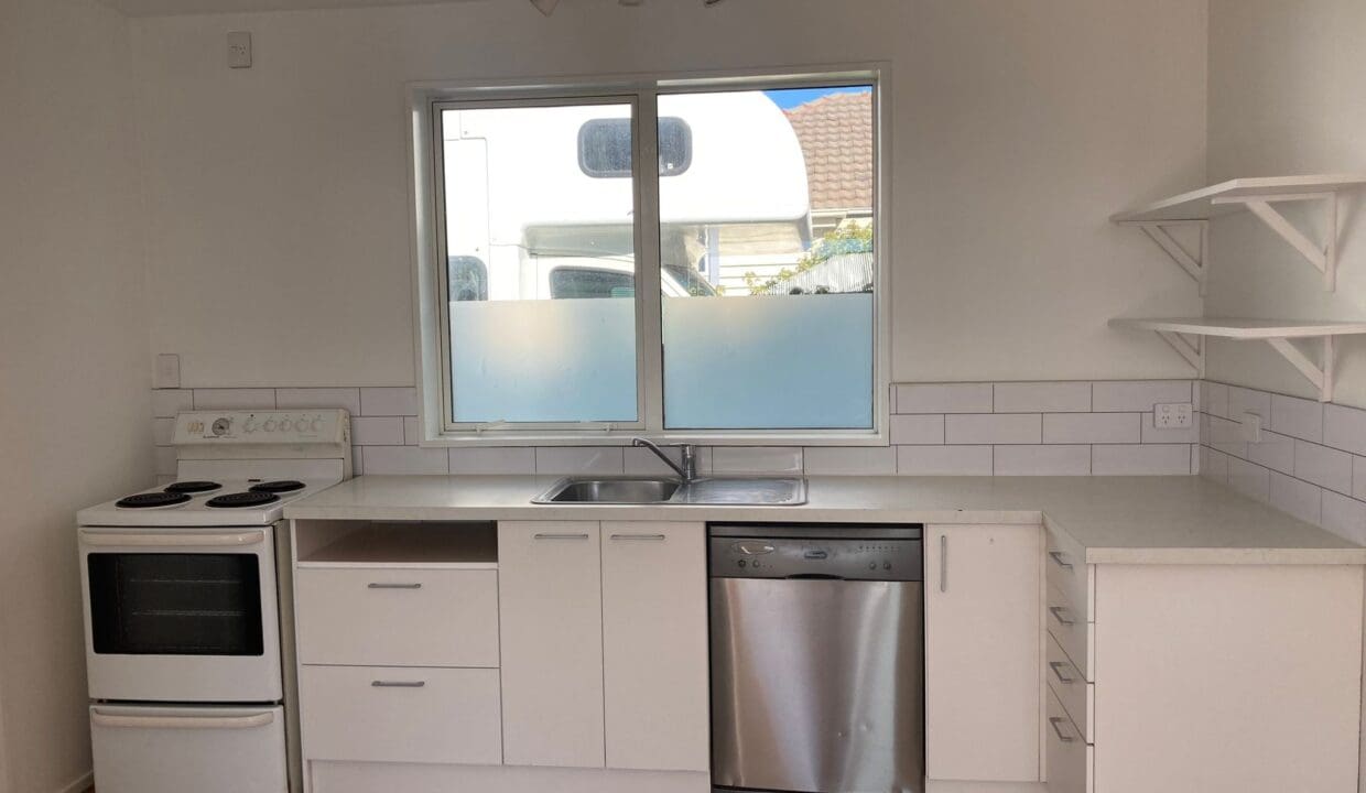 196086636__1775710970-78730-Kitchen