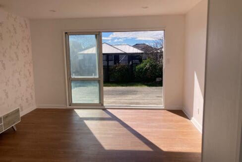 196086674__1775710979-90959-Living-Deck