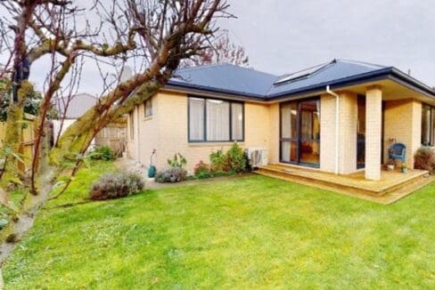 197152136__1776378101-15420-ExtHouseClotheslineedit