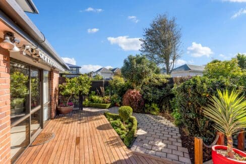 199010161__1777505602-25008-8AFreyberg16