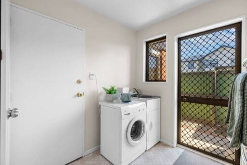 199010205__1777505618-36911-8AFreyberg23