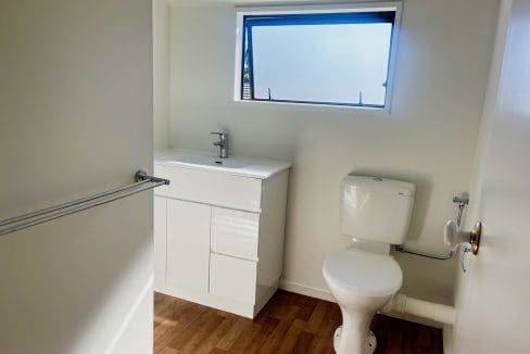 200098137__1778030653-57264-3-15DraperStreetRichmondBathroomAEpic2